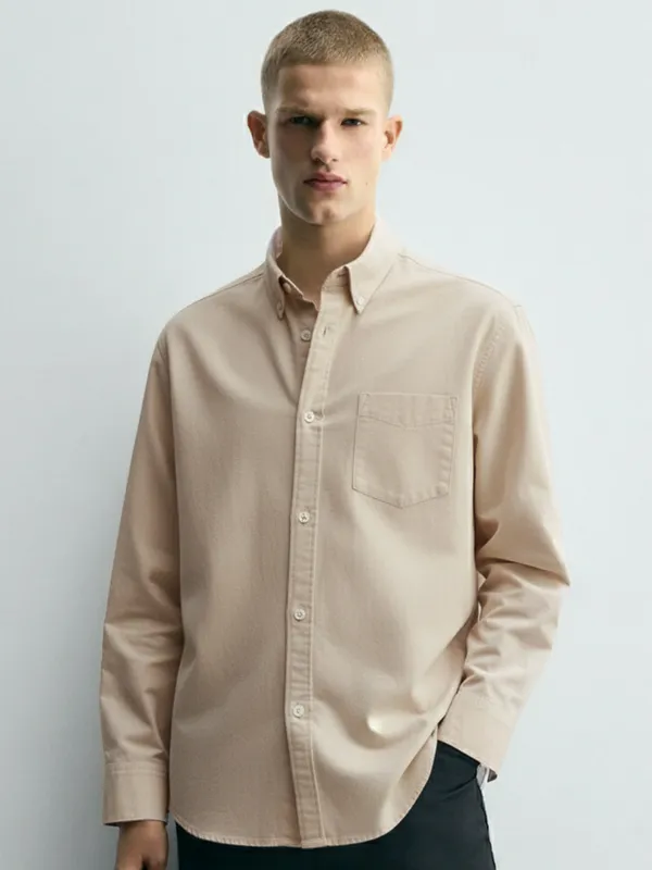 Highlander Men Cream Solid Slim Fit Casual Shirt