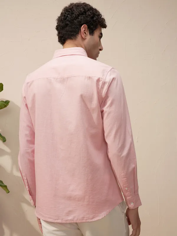 Highlander Men Pink Self Design Slim Fit Casual Shirt