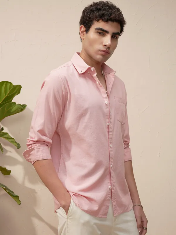 Highlander Men Pink Self Design Slim Fit Casual Shirt