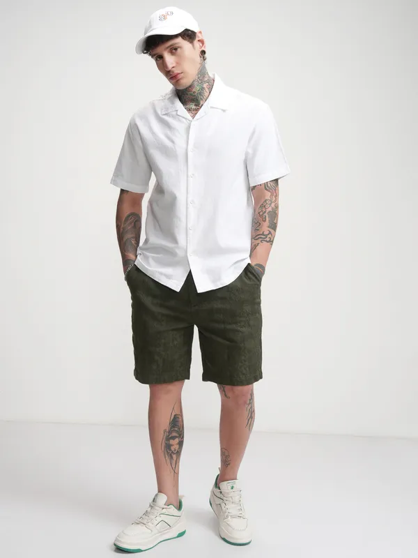 Highlander Men White Self Design Relaxed Fit Casual Shirt