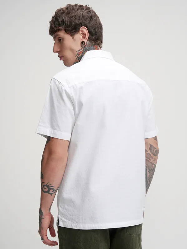 Highlander Men White Self Design Relaxed Fit Casual Shirt