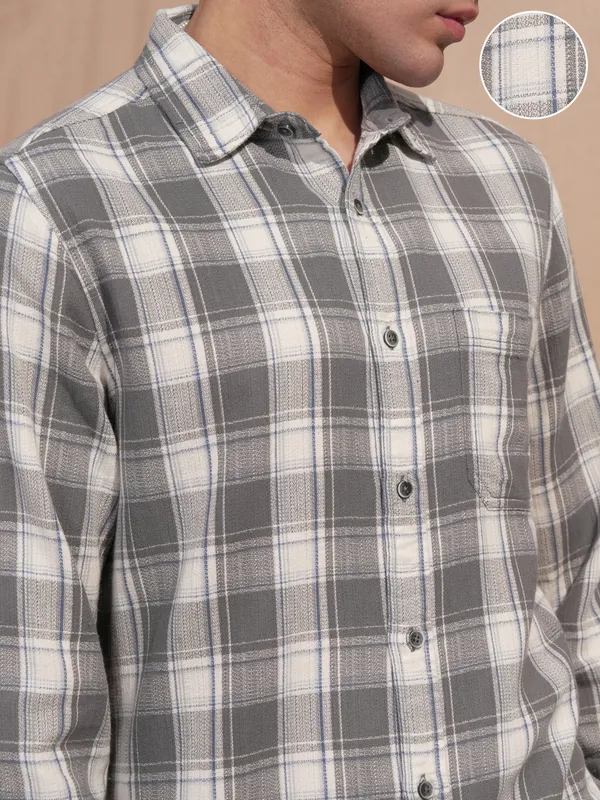 Highlander Men Grey Checked Slim Fit Casual Shirt