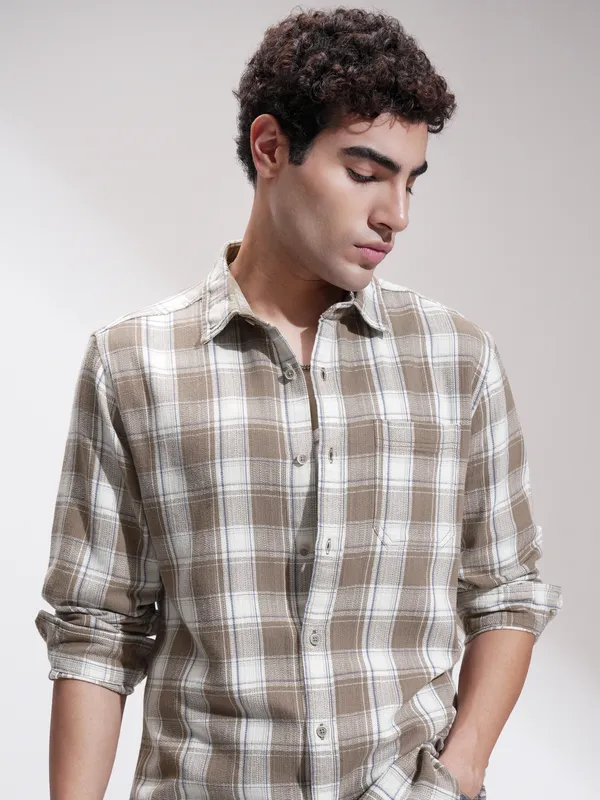 Highlander Men Khaki Checked Slim Fit Casual Shirt
