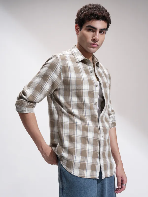 Highlander Men Khaki Checked Slim Fit Casual Shirt