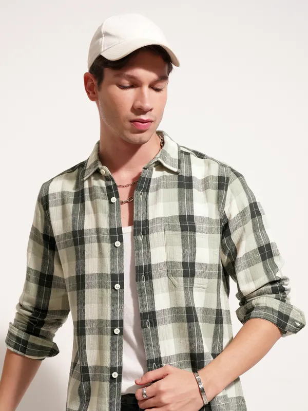 Highlander Men Green Checked Slim Fit Casual Shirt