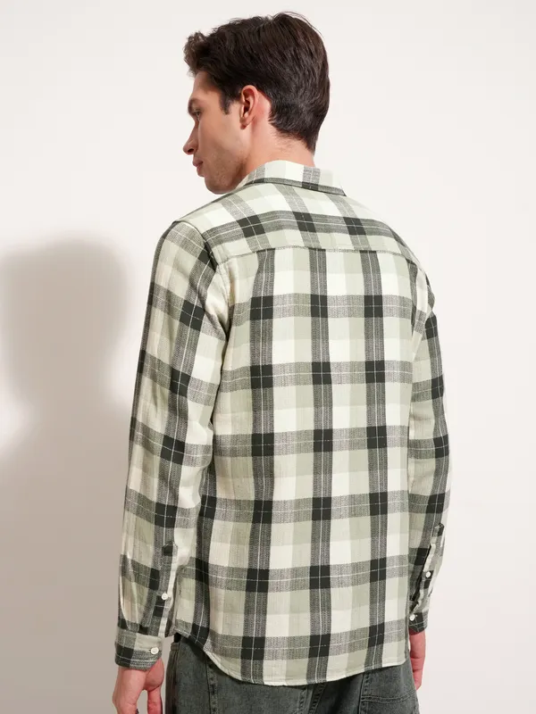 Highlander Men Green Checked Slim Fit Casual Shirt