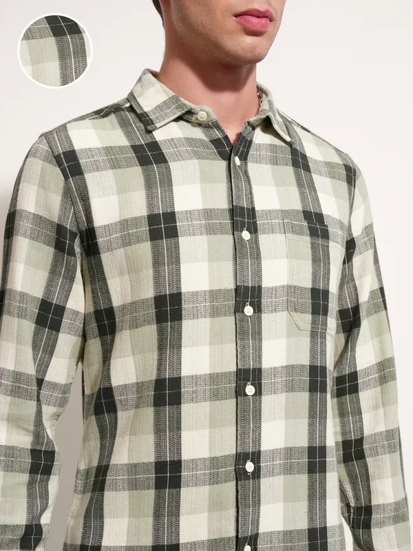 Highlander Men Green Checked Slim Fit Casual Shirt