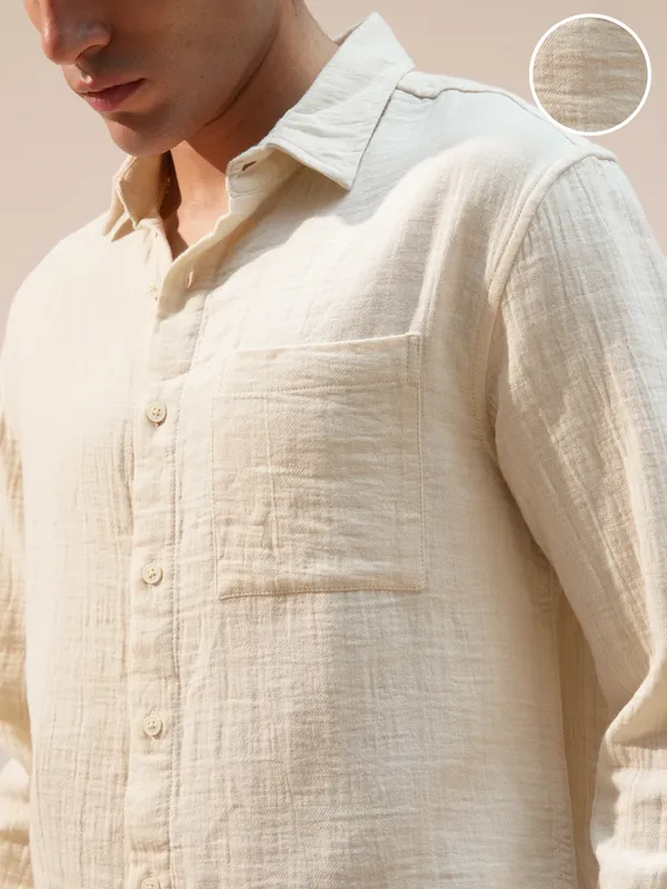 Highlander Men Cream Self Design Relaxed Fit Casual Shirt