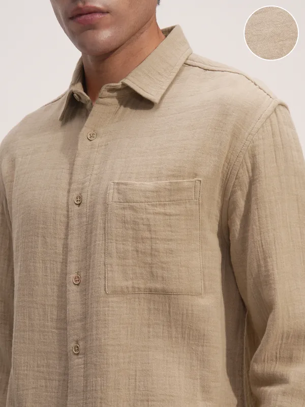 Highlander Men Beige Solid Relaxed Fit Casual Shirt