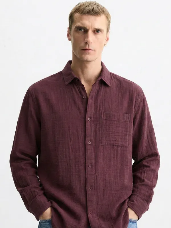 Highlander Men Maroon Self Design Relaxed Fit Casual Shirt