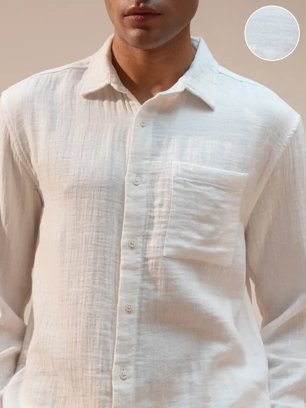 Highlander Men White Self Design Relaxed Fit Casual Shirt