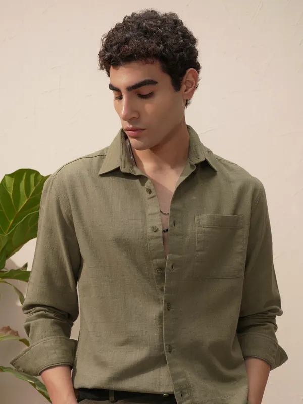 Highlander Men Green Self Design Relaxed Fit Casual Shirt