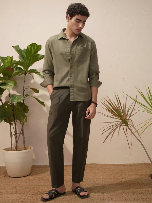 Highlander Men Green Self Design Relaxed Fit Casual Shirt