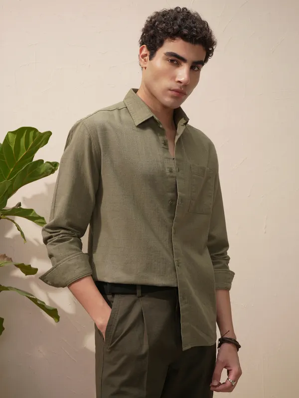 Highlander Men Green Self Design Relaxed Fit Casual Shirt