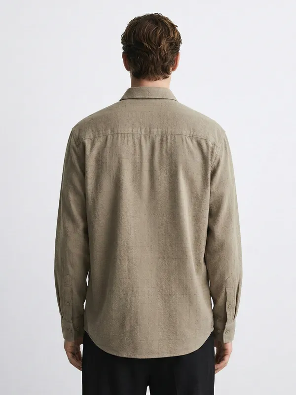 Highlander Men Beige Self Design Relaxed Fit Casual Shirt