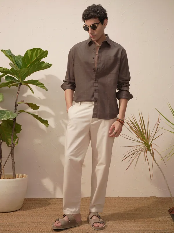 Highlander Men Brown Self Design Relaxed Fit Casual Shirt