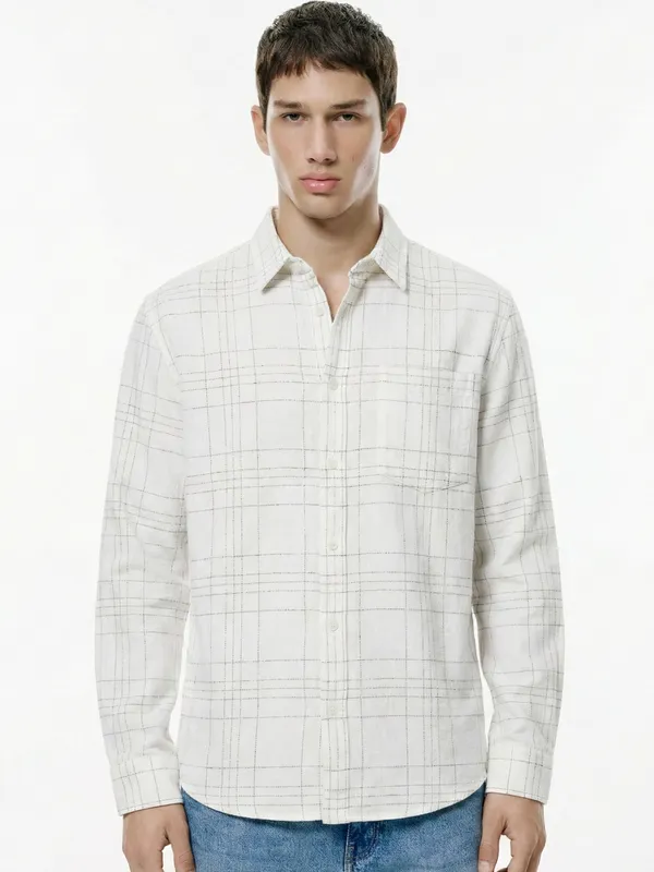Highlander Men White Checked Relaxed Fit Casual Shirt