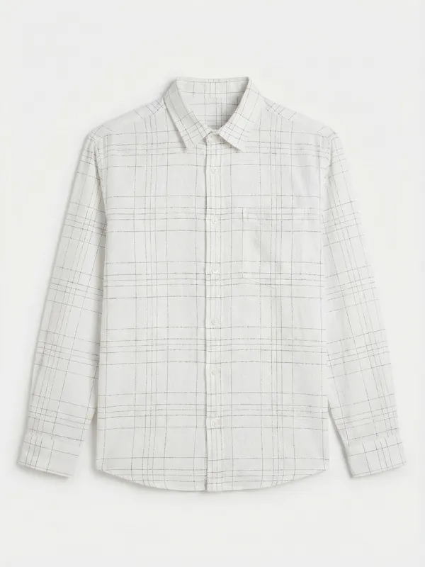 Highlander Men White Checked Relaxed Fit Casual Shirt