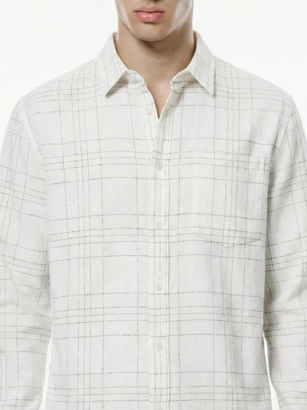 Highlander Men White Checked Relaxed Fit Casual Shirt
