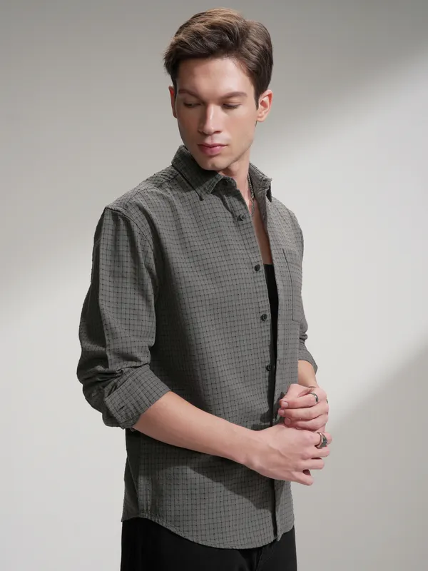 Highlander Men Olive Checked Relaxed Fit Casual Shirt