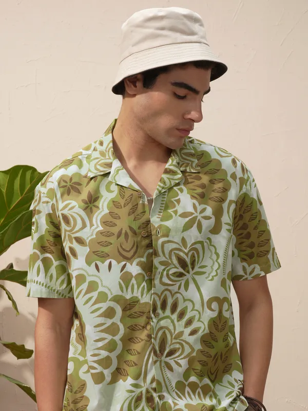 Highlander Men Olive Printed Relaxed Fit Casual Shirt