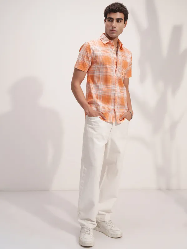 Highlander Men Orange Checked Slim Fit Casual Shirt