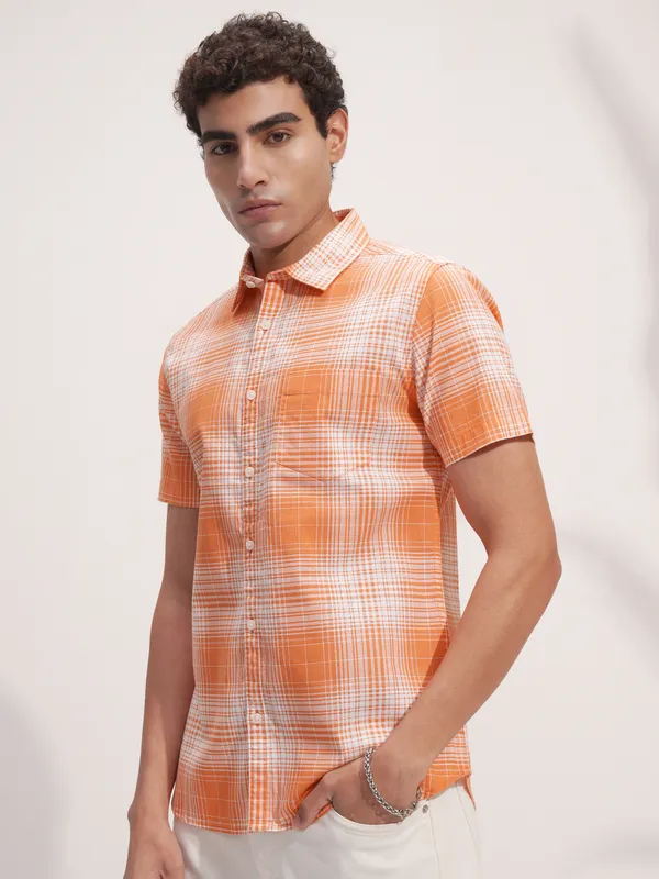 Highlander Men Orange Checked Slim Fit Casual Shirt
