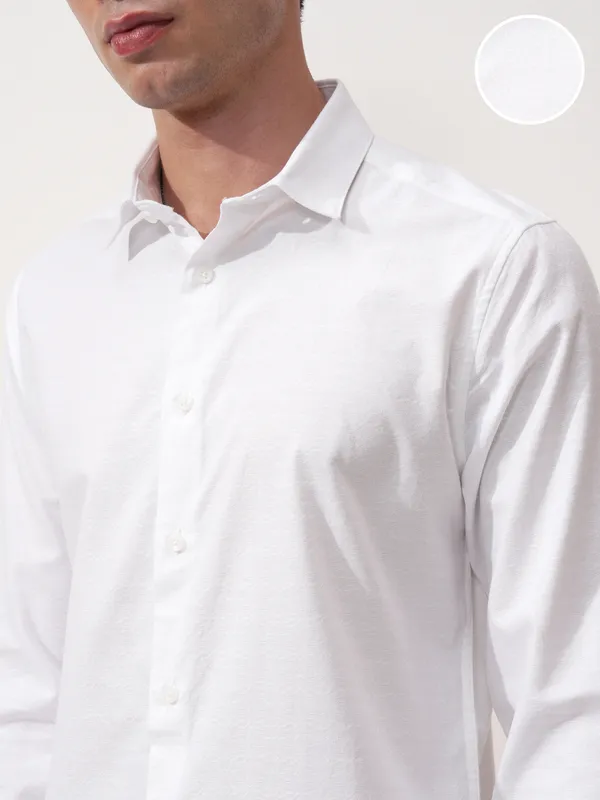Highlander Men White Self Design Slim Fit Casual Shirt