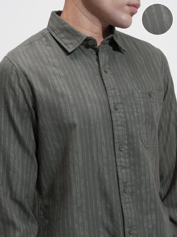 Highlander Men Olive Self Design Slim Fit Casual Shirt