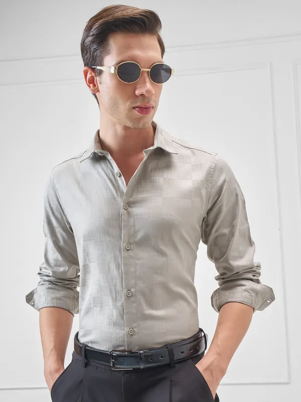 Highlander Men Grey Self Design Slim Fit Casual Shirt
