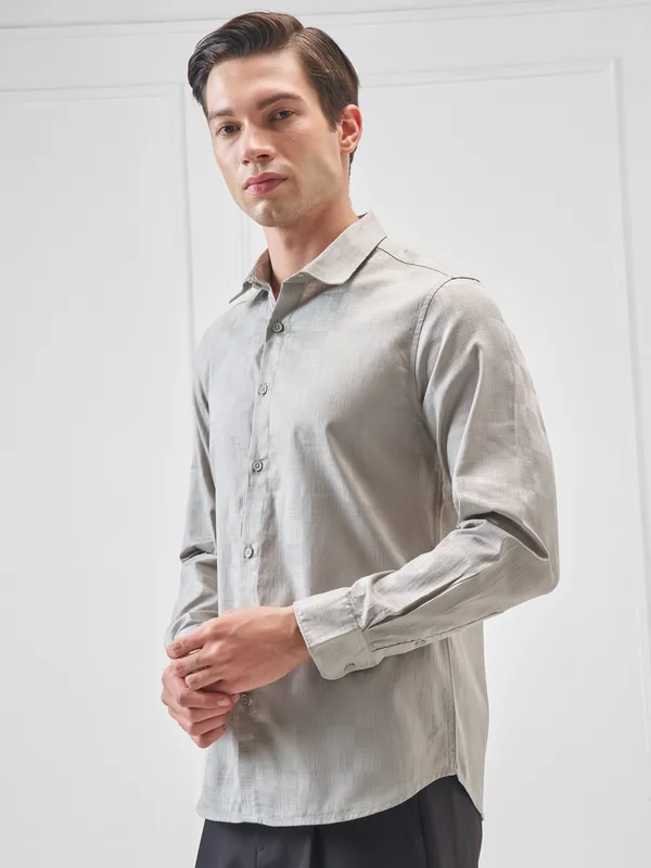 Highlander Men Grey Self Design Slim Fit Casual Shirt