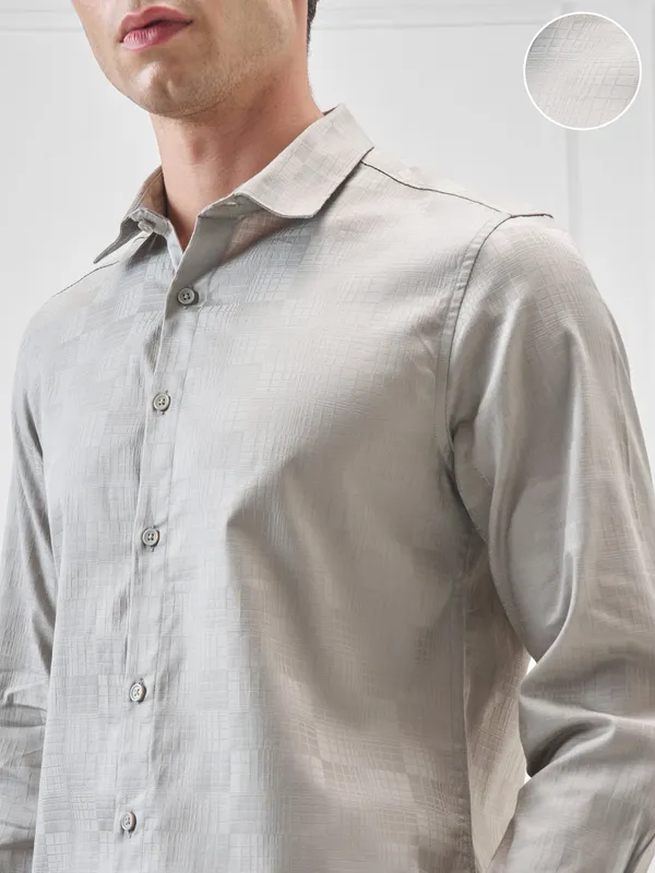 Highlander Men Grey Self Design Slim Fit Casual Shirt