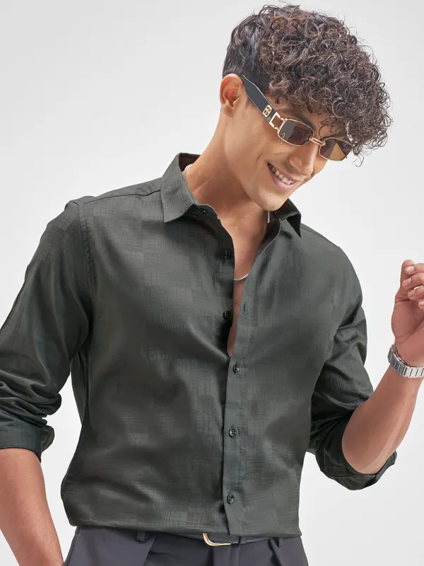 Highlander Men Charcoal Self Design Slim Fit Casual Shirt