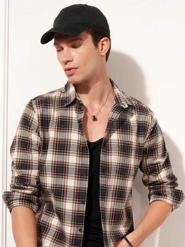 Highlander Men Green Checked Slim Fit Casual Shirt