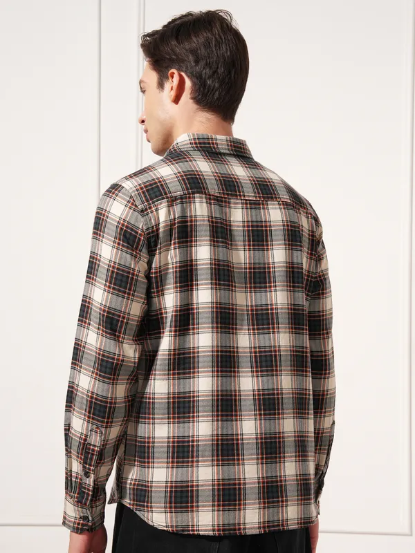 Highlander Men Green Checked Slim Fit Casual Shirt