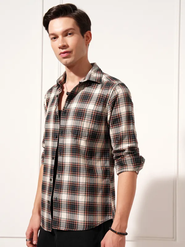 Highlander Men Green Checked Slim Fit Casual Shirt