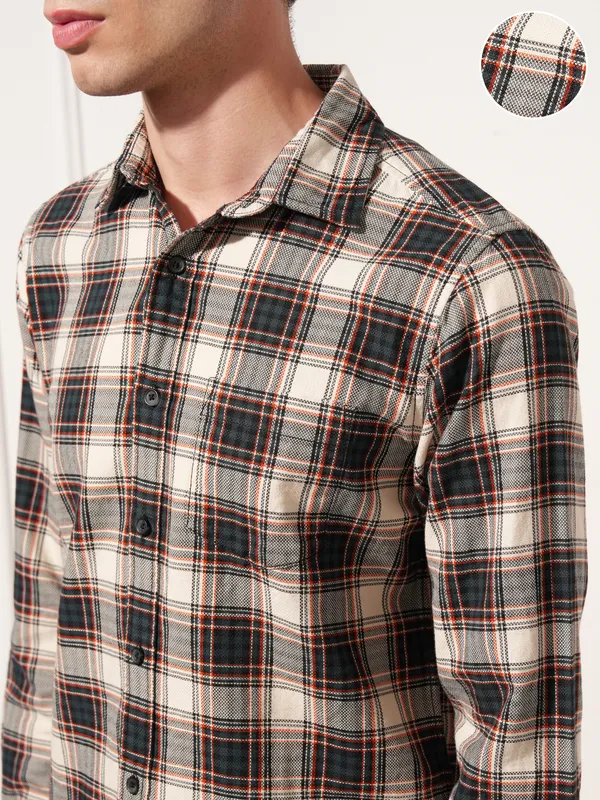 Highlander Men Green Checked Slim Fit Casual Shirt