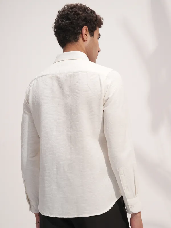 Highlander Men White Self Design Slim Fit Casual Shirt