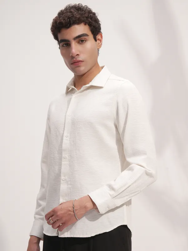 Highlander Men White Self Design Slim Fit Casual Shirt