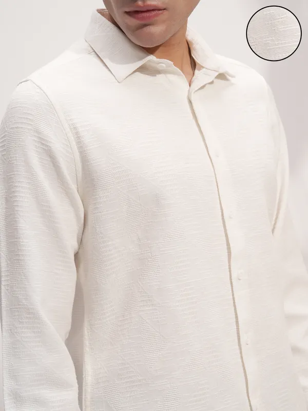 Highlander Men White Self Design Slim Fit Casual Shirt