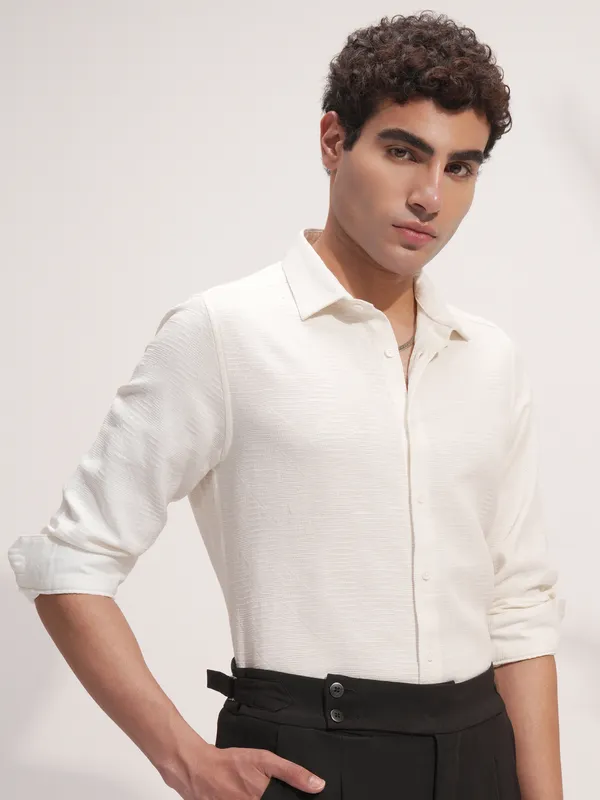 Highlander Men White Self Design Slim Fit Casual Shirt