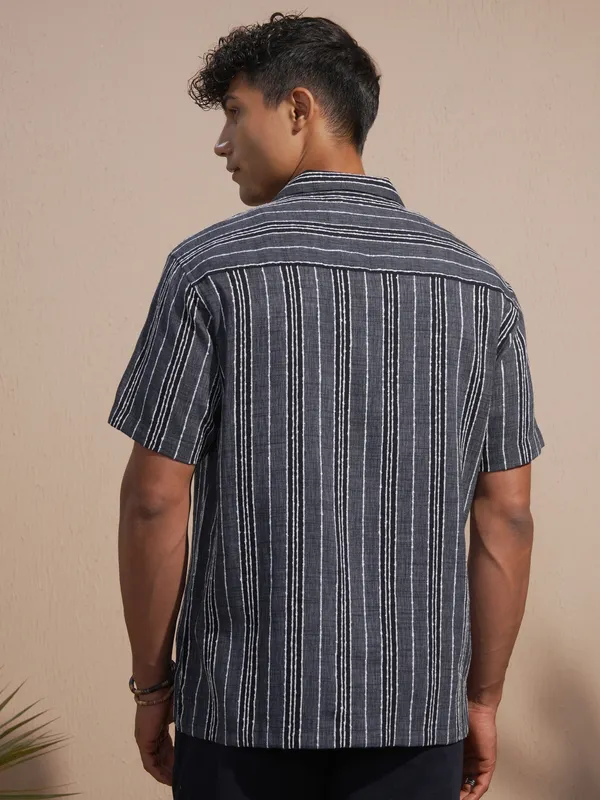 Highlander Men Blue Striped Relaxed Fit Casual Shirt