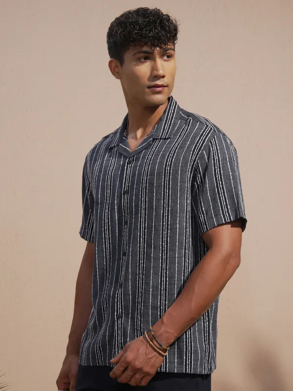 Highlander Men Blue Striped Relaxed Fit Casual Shirt