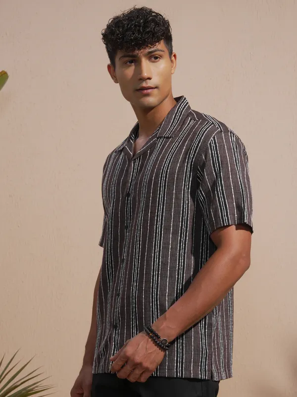 Highlander Men Maroon Striped Relaxed Fit Casual Shirt
