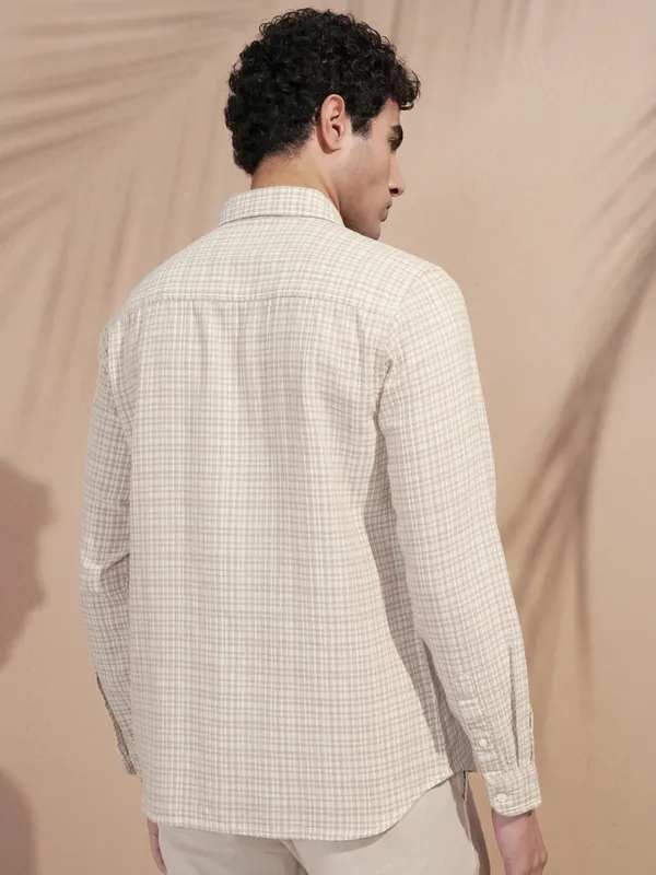 Highlander Men Beige Checked Slim Fit Casual Shirt