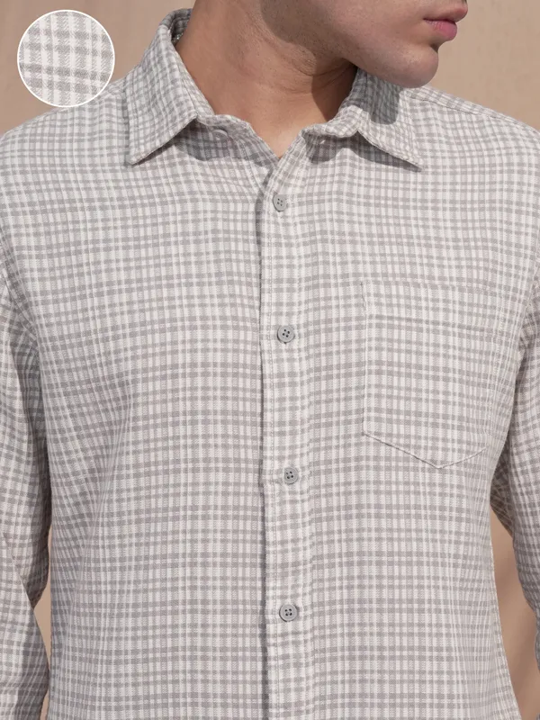 Highlander Men Grey Checked Slim Fit Casual Shirt