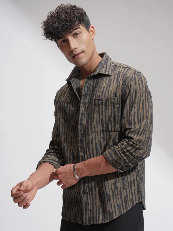 Highlander Men Black Self Design Relaxed Fit Casual Shirt