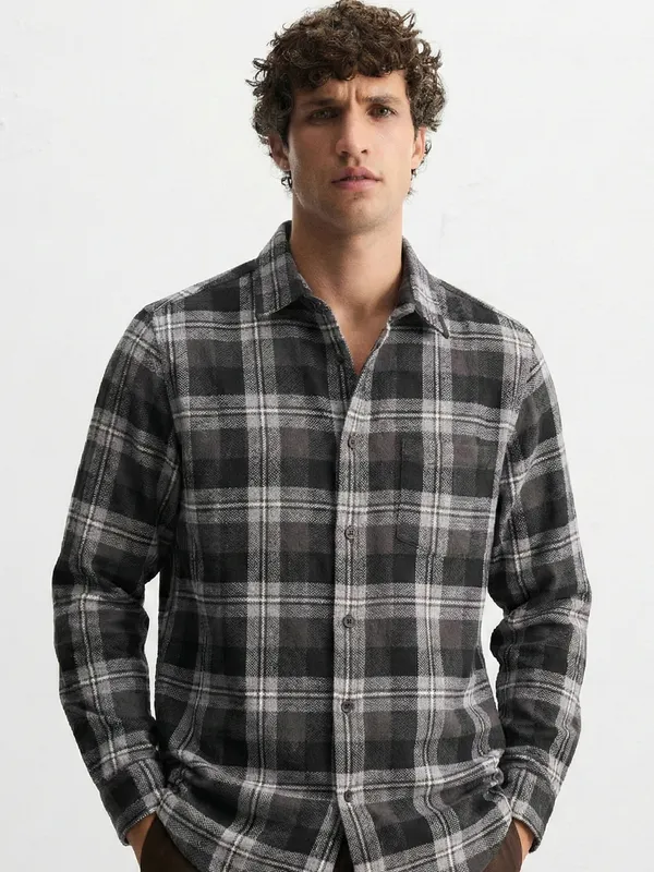 Highlander Men Charcoal Checked Slim Fit Casual Shirt