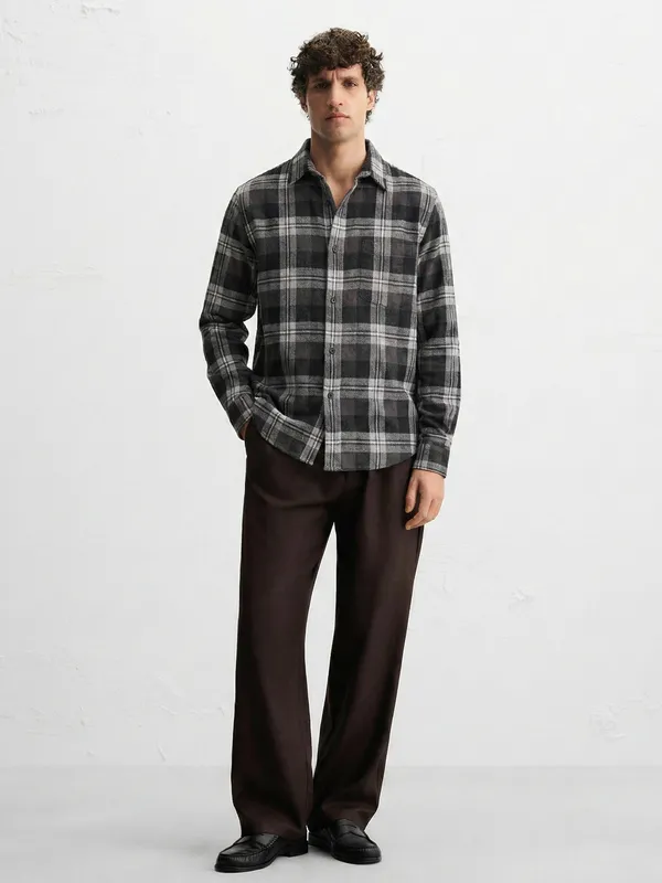 Highlander Men Charcoal Checked Slim Fit Casual Shirt