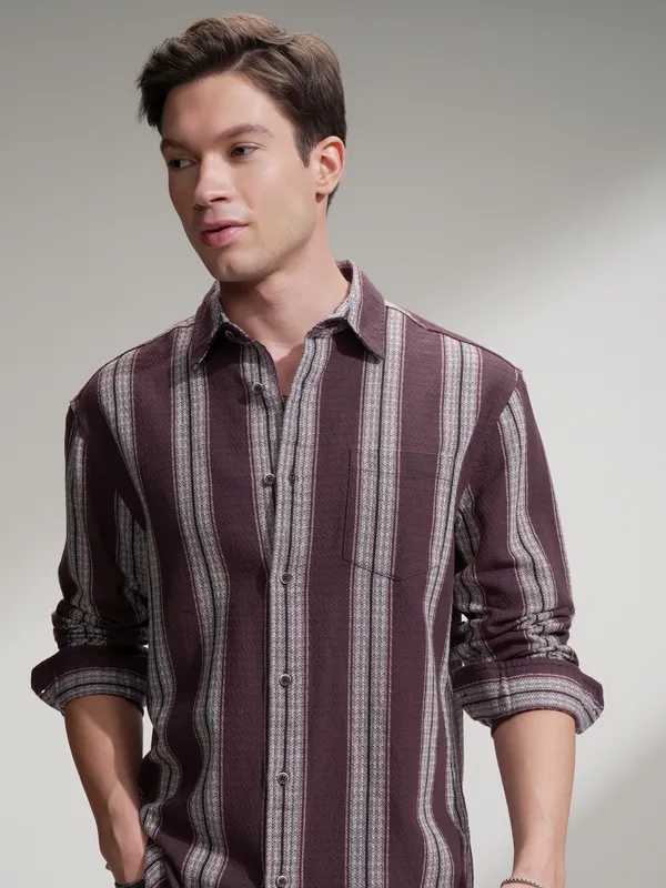 Highlander Men Burgundy Checked Relaxed Fit Casual Shirt
